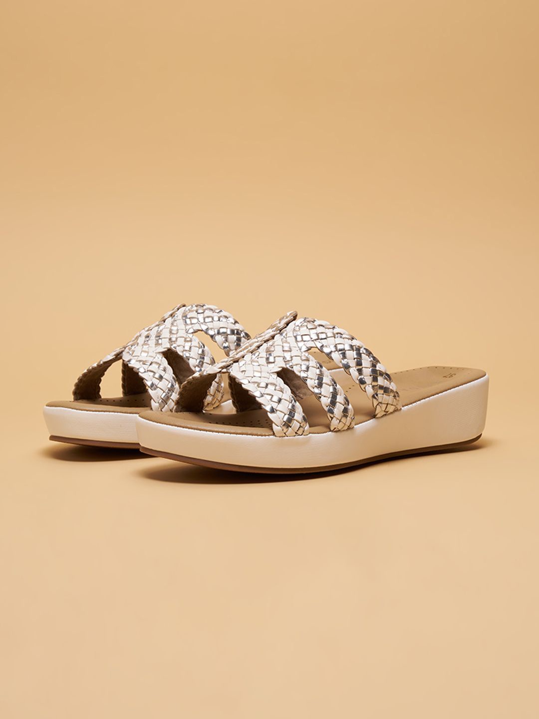 

ERIDANI Women Western Embellished Open Toe Flats, White