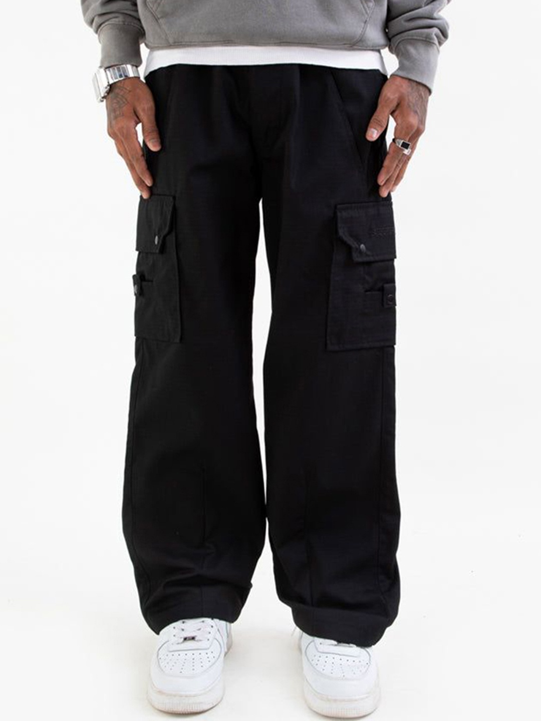 

Urban Monkey Men Loose Fit Mid Rise Cargo Styles Trouser, Black