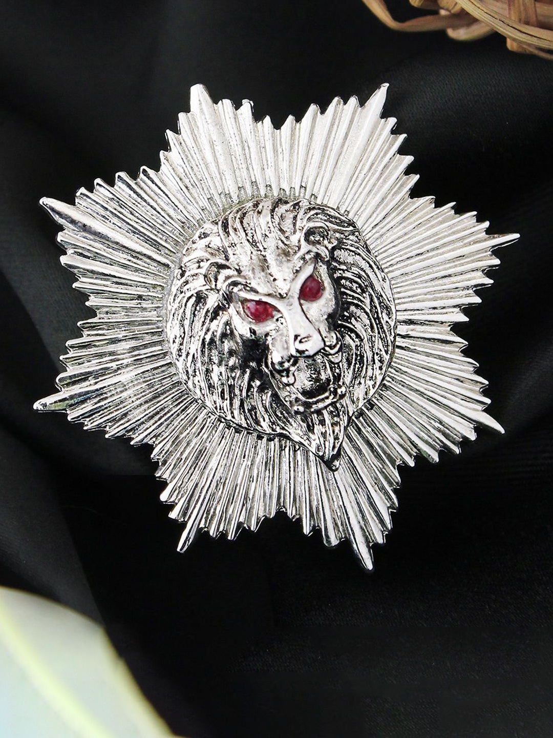 

Kavove Men Silver-Toned Vigilant King Brooch