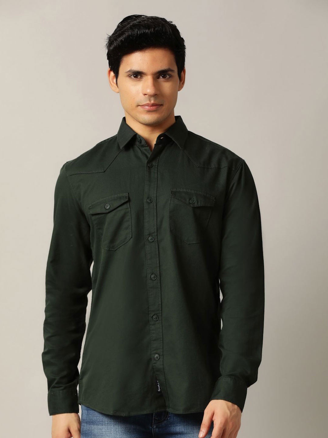 

JADE BLUE Men Spread Collar Solid Cotton Slim Fit Casual Shirt, Green