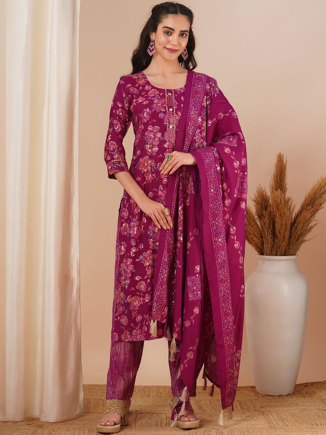 

FASHOR Floral Printed Regular Straight Kurta with Trousers & Dupatta, Magenta