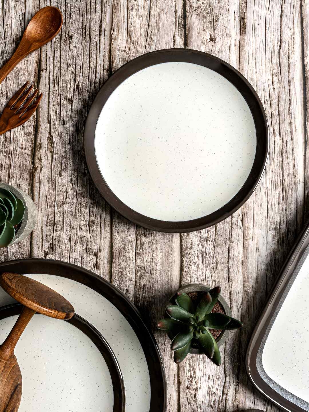 

Servewell White & Brown 6 Pieces Printed Melamine Glossy Dishwasher Safe Plates