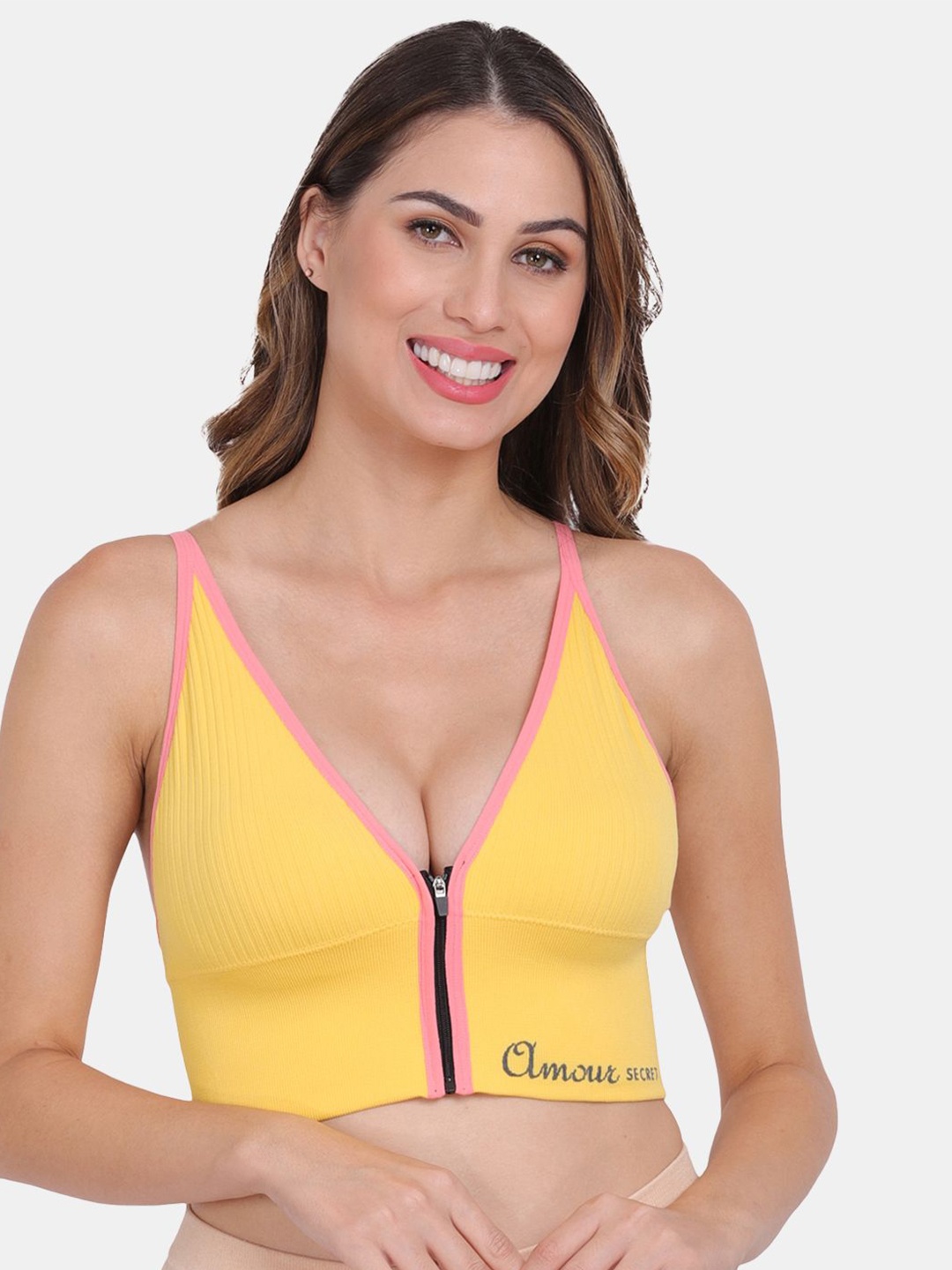 

Amour Secret Full Coverage Removable Padding Workout Bra, Yellow