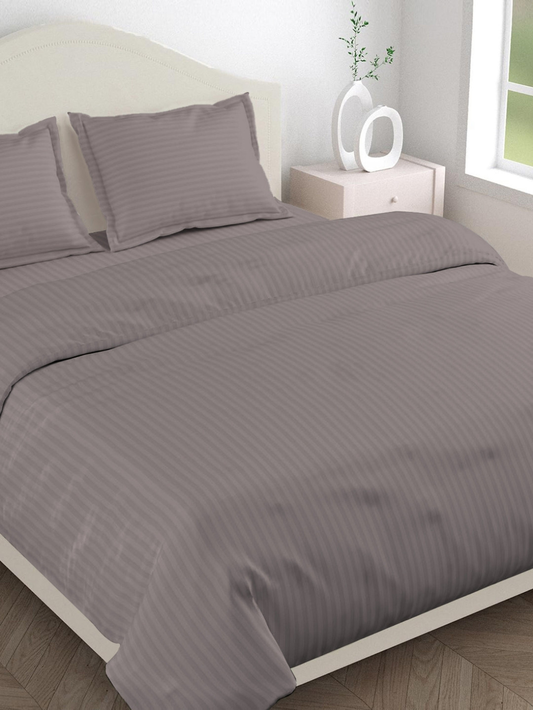 

Star Weaves Grey Striped 300 TC Cotton King Fitted Bedsheet & 2 Pillow Covers 1.82 x 1.82m