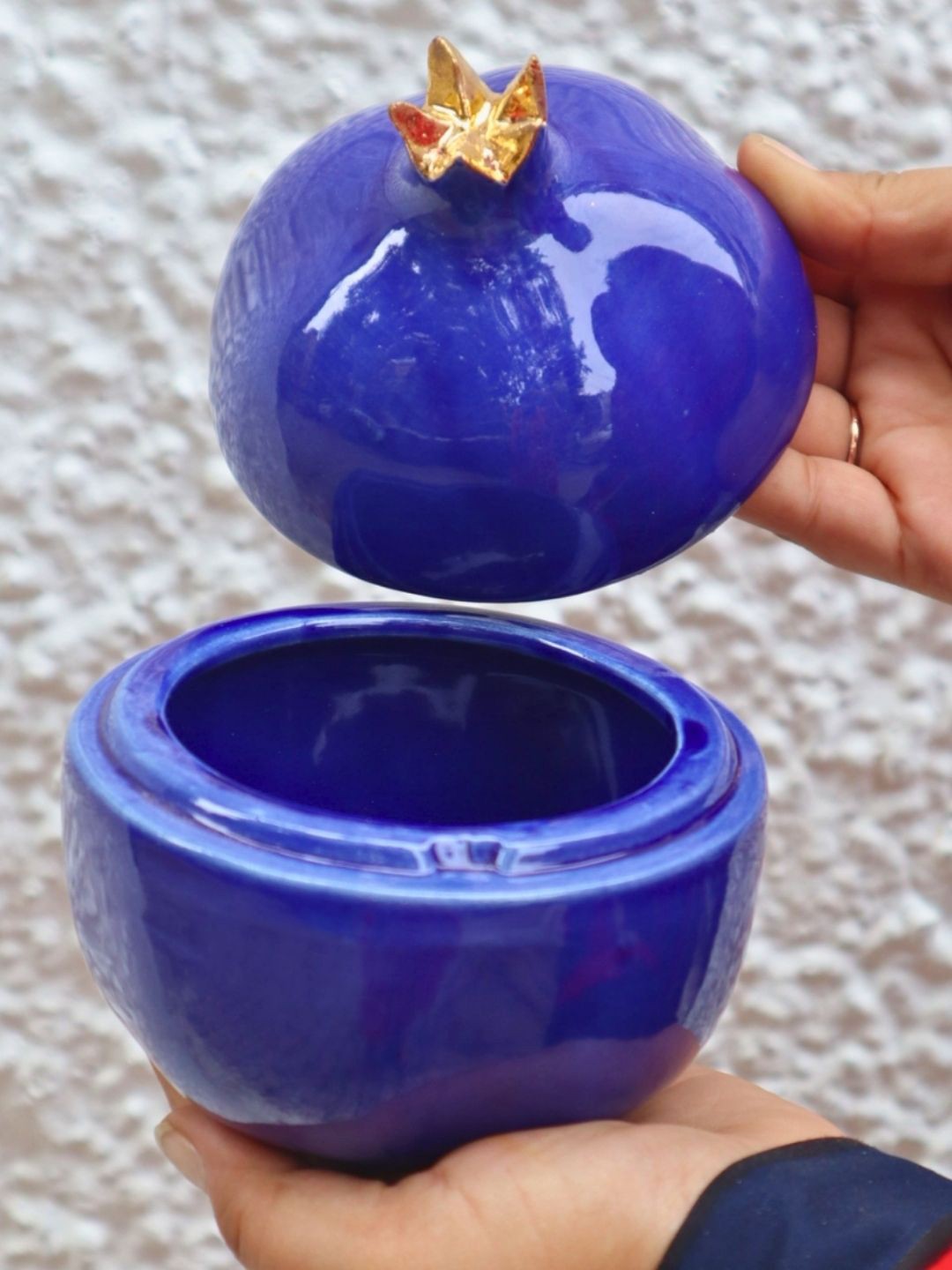 

WEAVING HOMES Blue Ceramic Jar With Lid