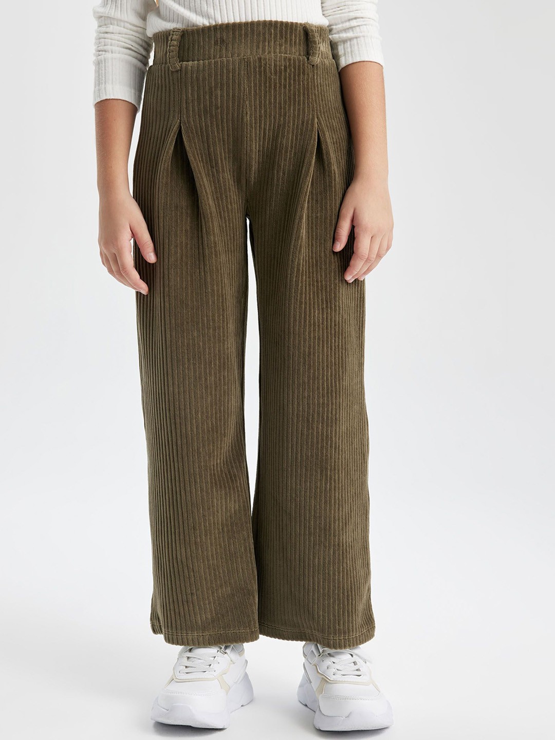 

DeFacto Girls Mid-Rise Pleated Trousers, Na