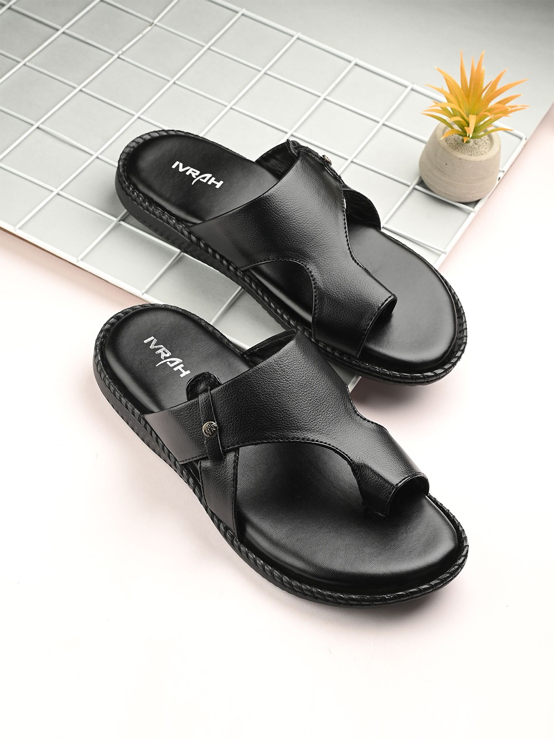 

IVRAH Men Comfort Sandals, Black