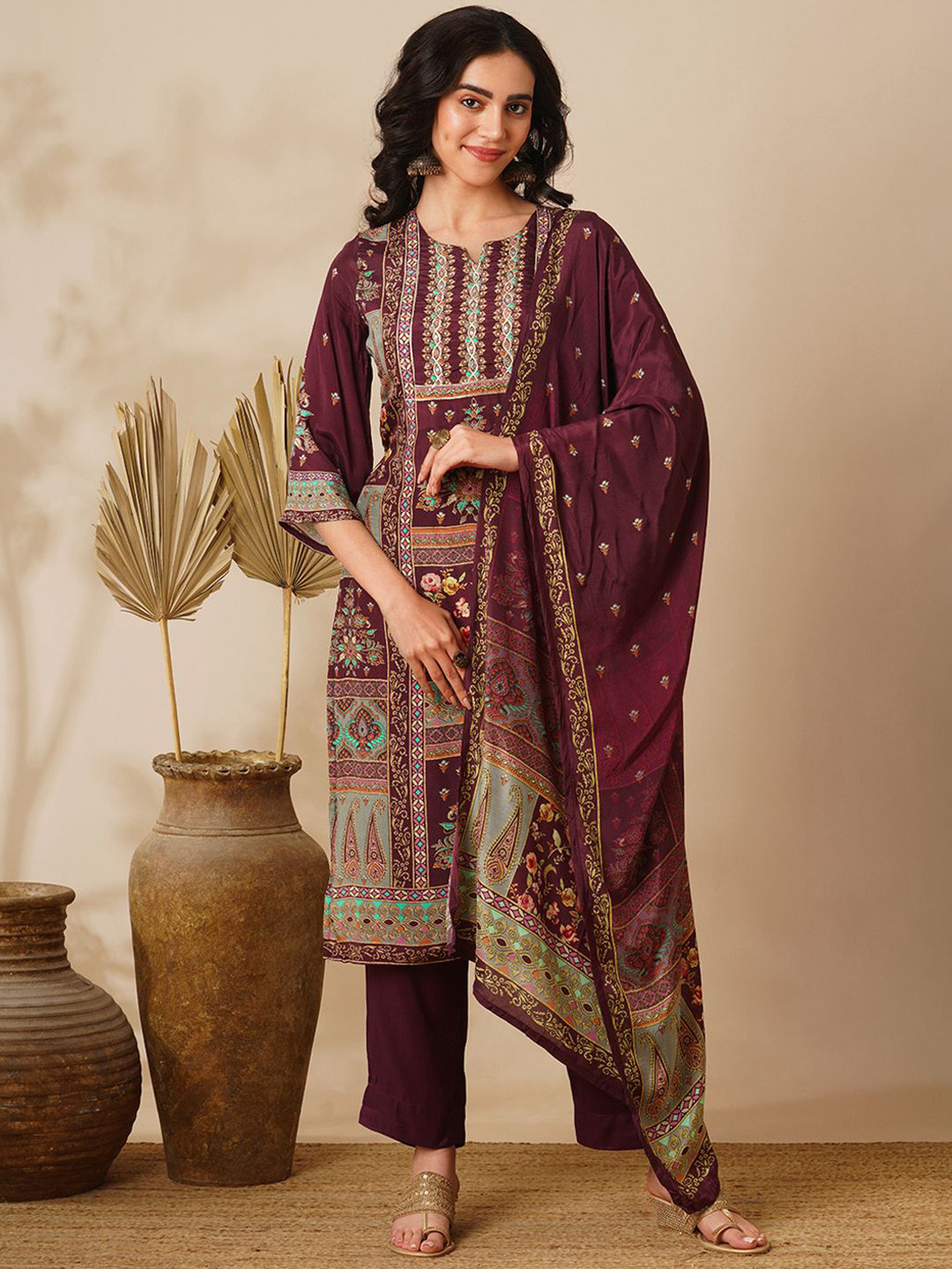 

FASHOR Ethnic Motifs Printed Kurta With Trousers & Dupatta, Burgundy