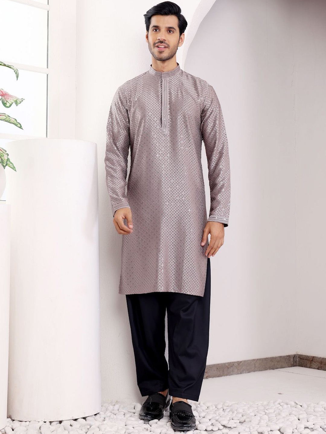 

Rawayi Geometric Embroidered Chikankari Band Collar Straight Kurta, Grey