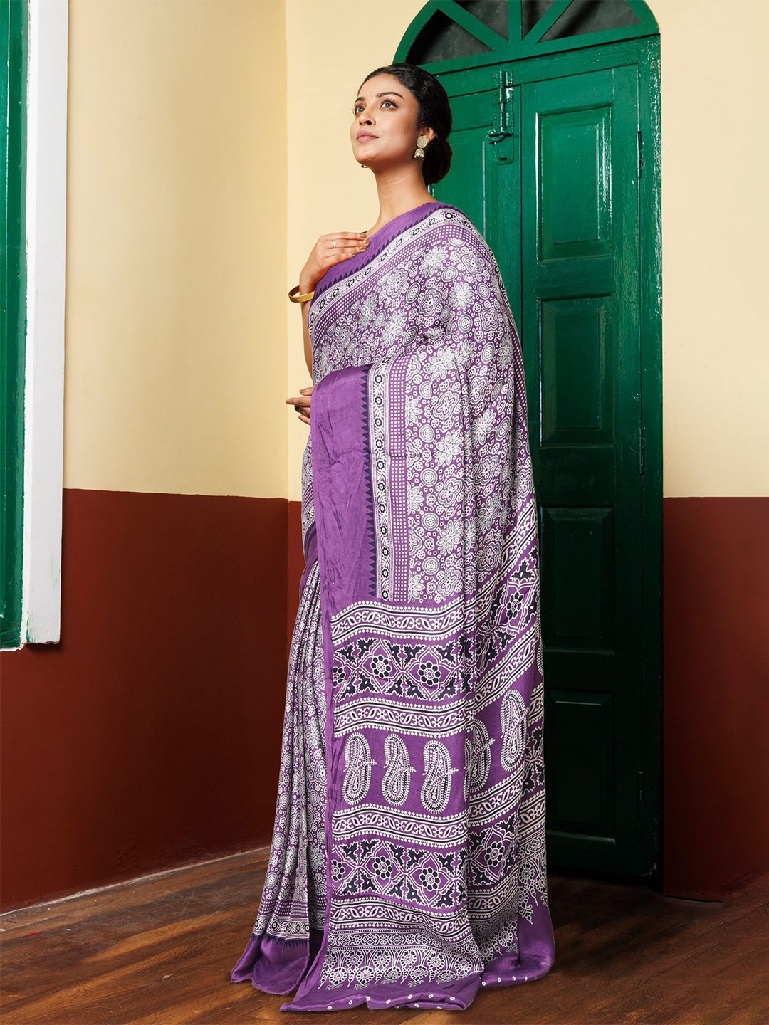 

Unnati Silks Floral Pure Silk Handloom Block Print Saree, Lavender