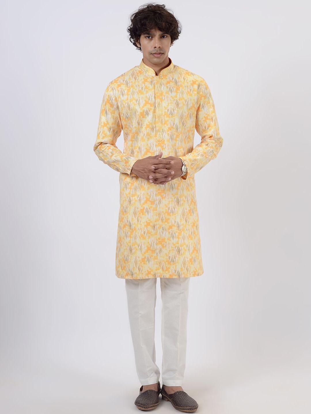 

azania Floral Printed Mandarin Collar Straight Kurta With Trousers, Yellow