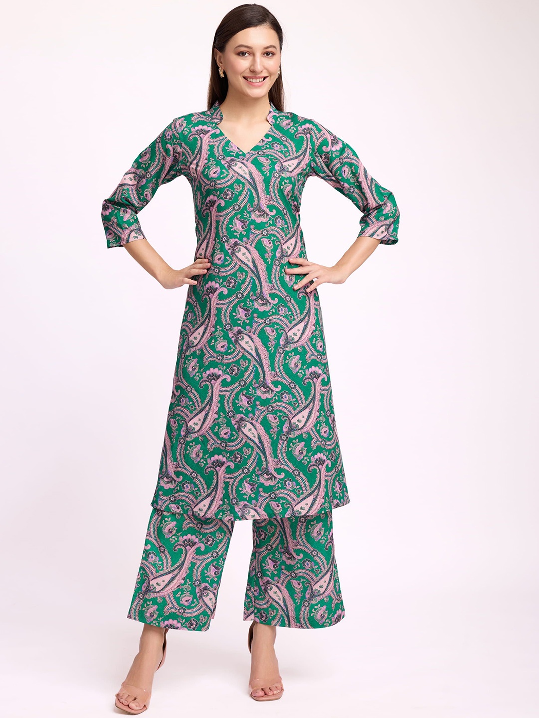 

KAYOMMI Paisley Printed Kurta with Palazzo, Green