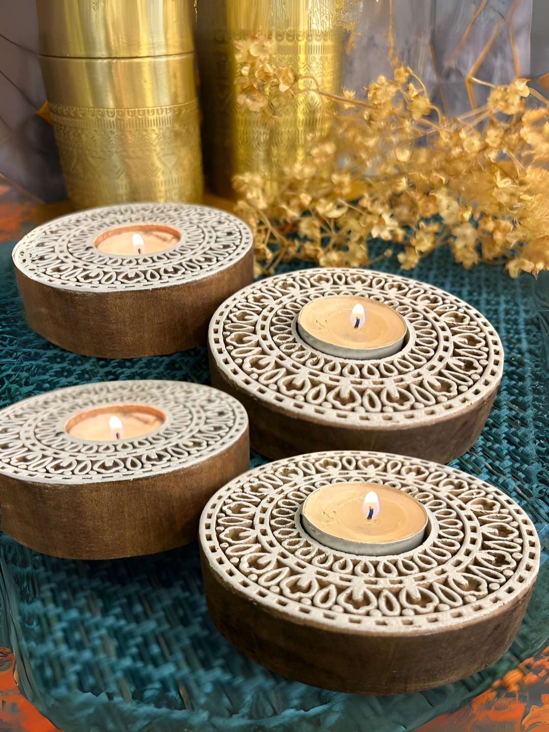 

Peepul Tree Brown & White 4 Pieces Textured Wooden Round Candle Holders