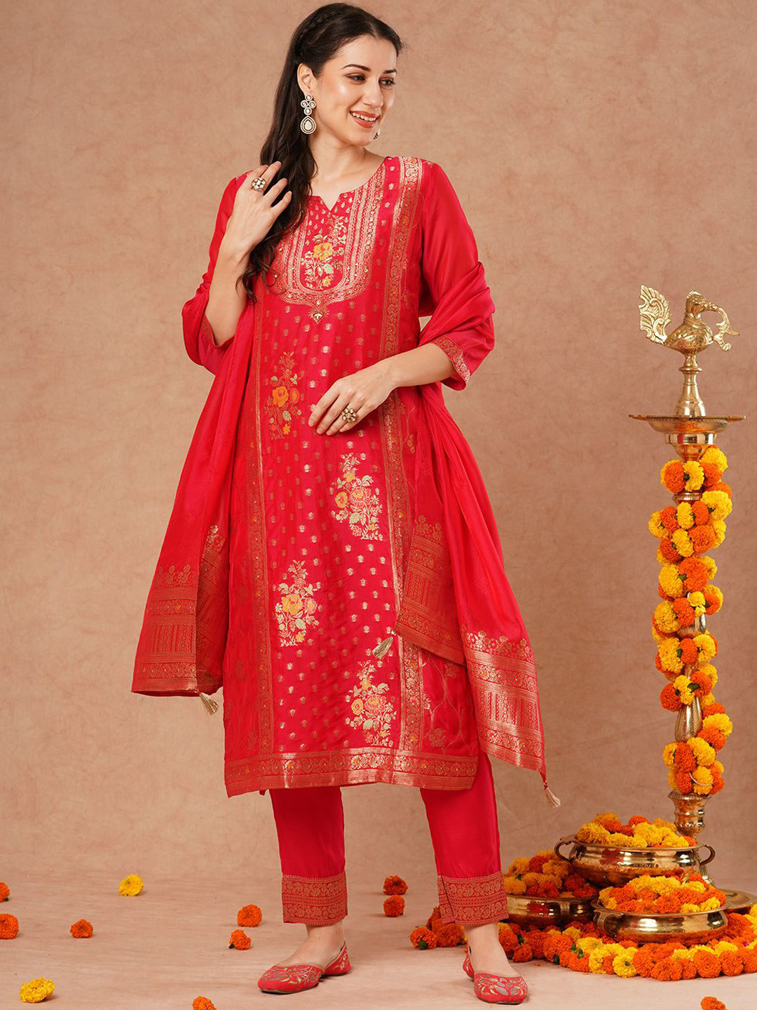 

FASHOR Ethnic Motifs Printed Kurta With Trousers & Dupatta, Pink