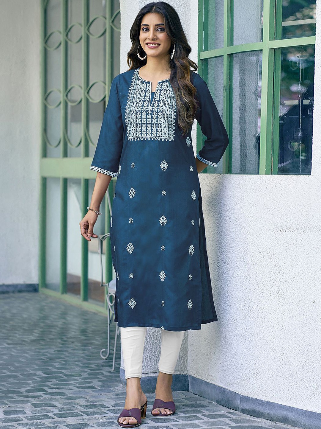 

KALINI Floral Embroidered Chikankari Straight Kurta, Blue