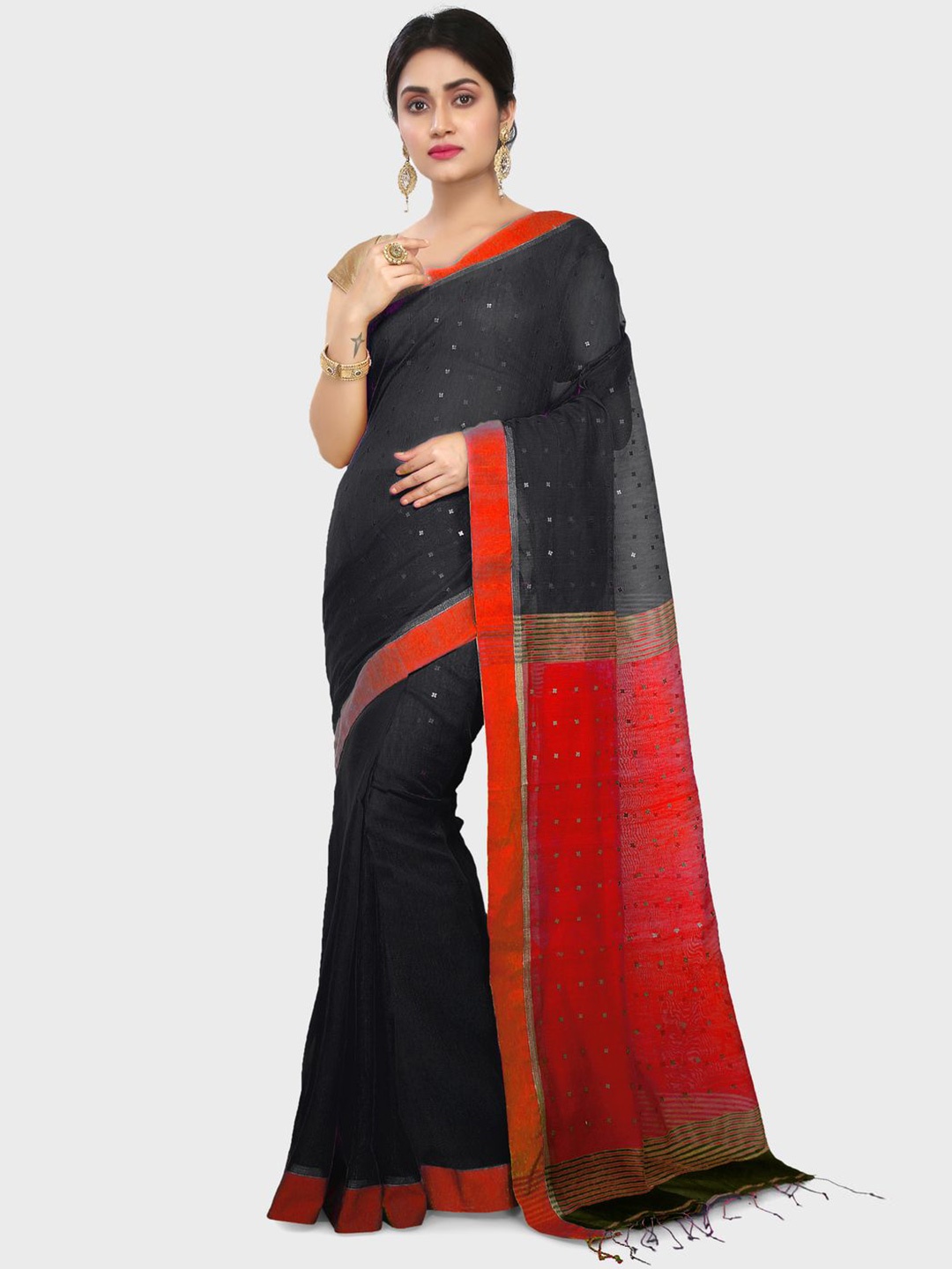 

Crochetin Woven Design Saree with Blouse Piece, Black