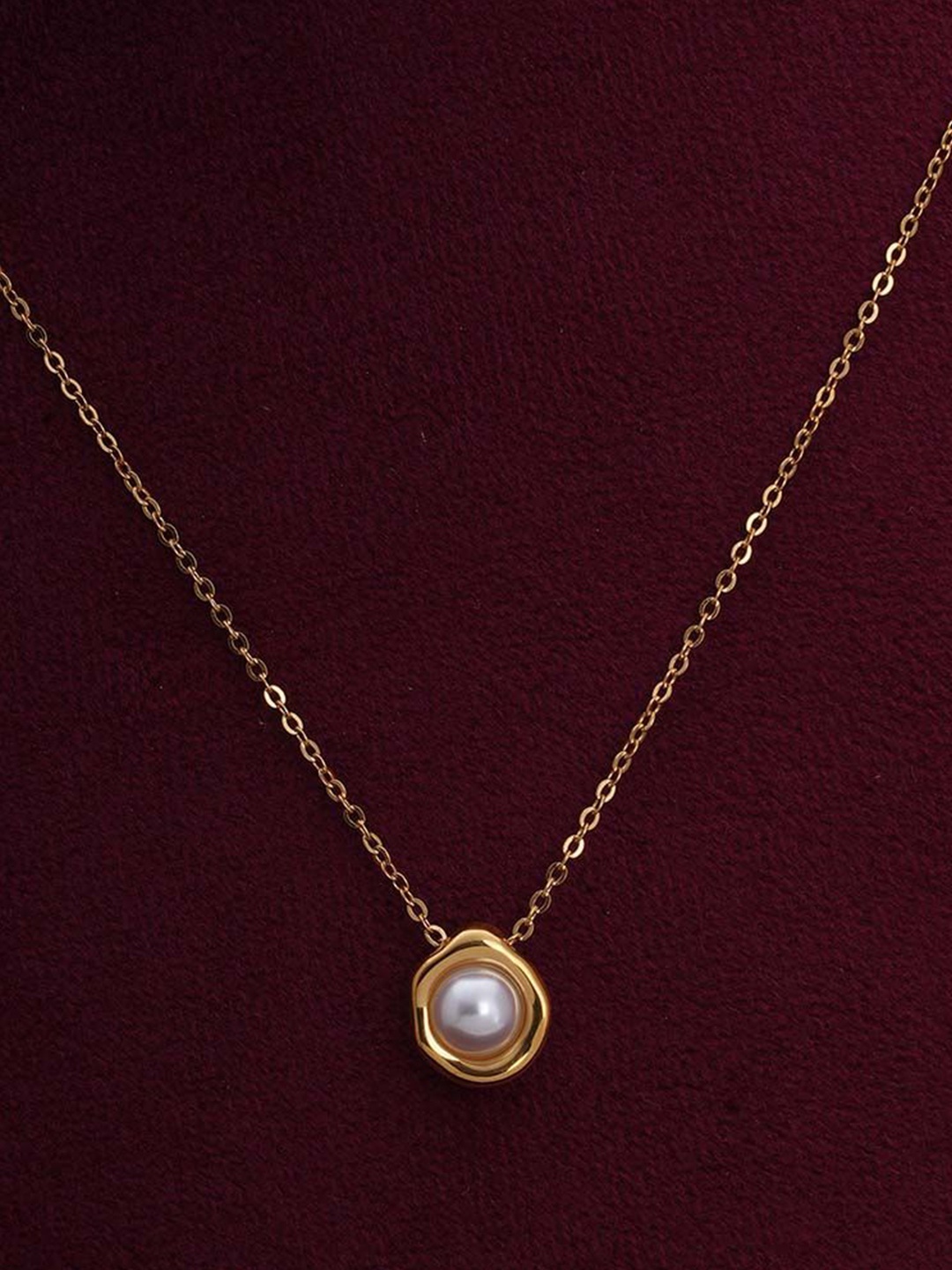 

PALMONAS Stainless Steel Gold-Plated Pearl Beaded Necklace