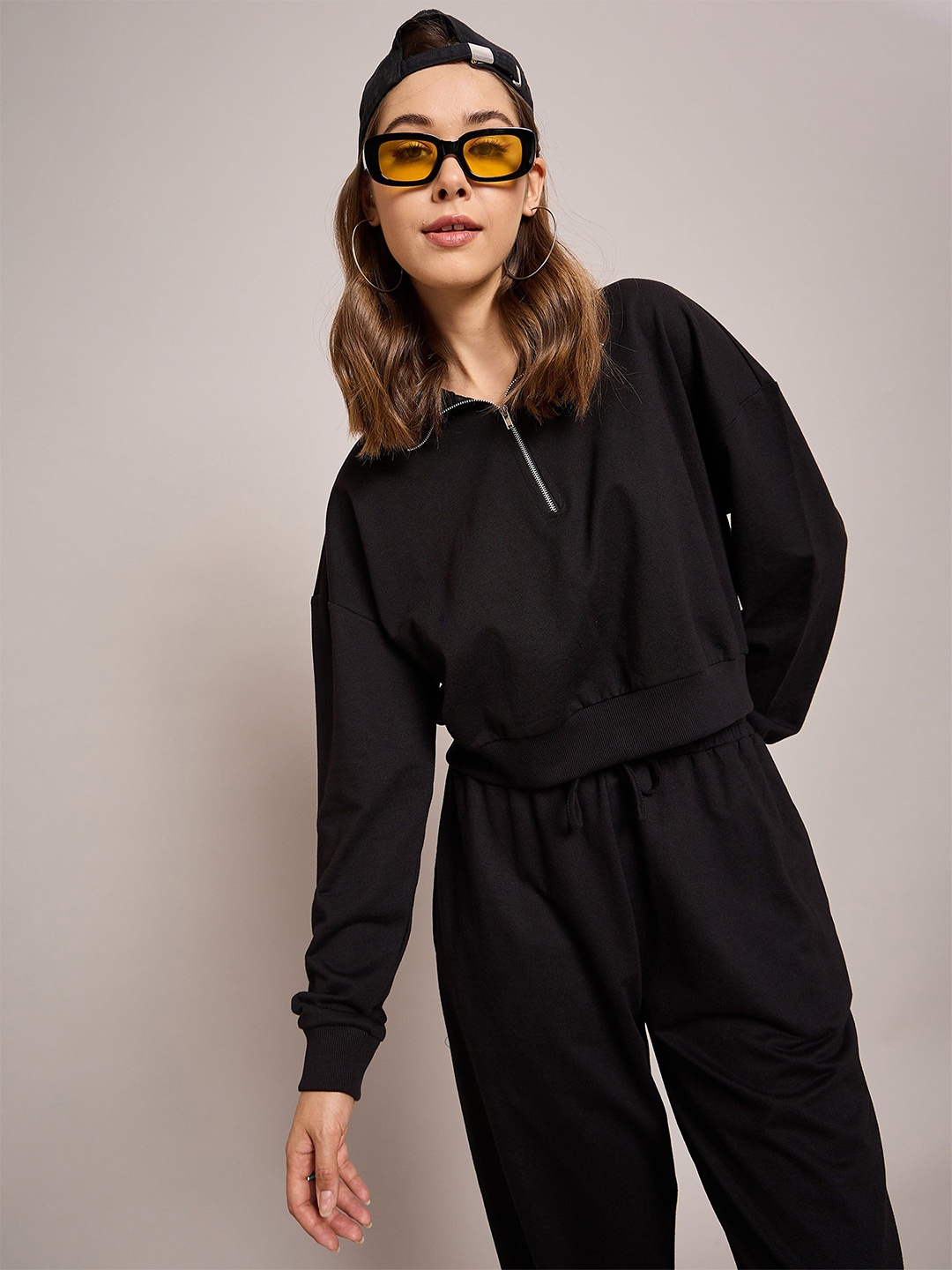 

SASSAFRAS BASICS Women Crop Sweatshirt, Black