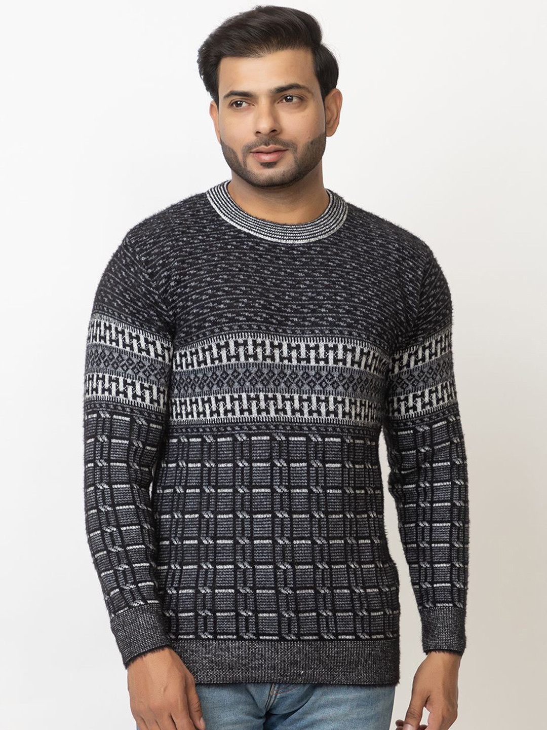 

LO G LO Men Self Design Round Neck Long Sleeves Pullover Sweaters, Black
