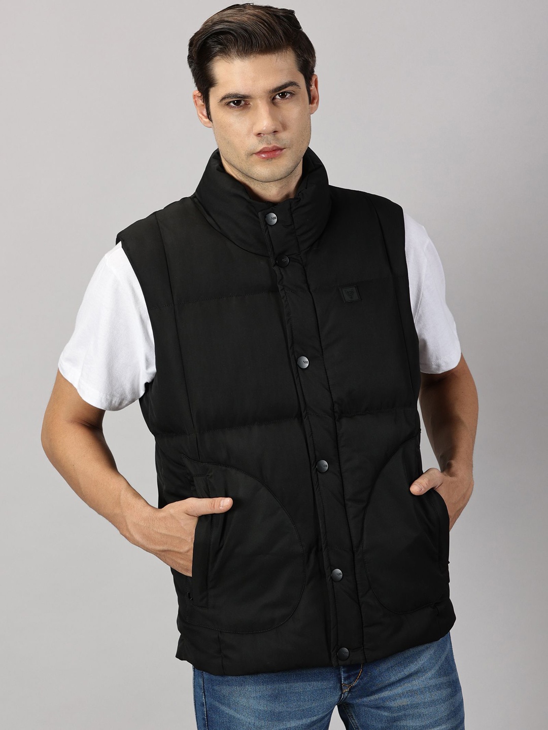 

BLACK BUCK Solid Sleeveless Puffer Jacket