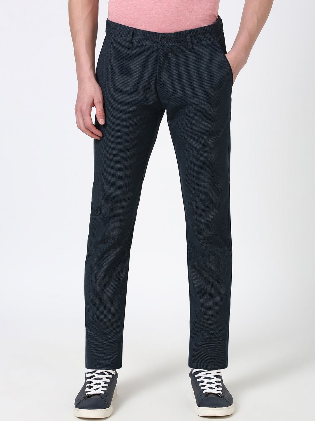 

Peter England Casuals Men Skinny Fit Mid-Rise Trousers, Navy blue