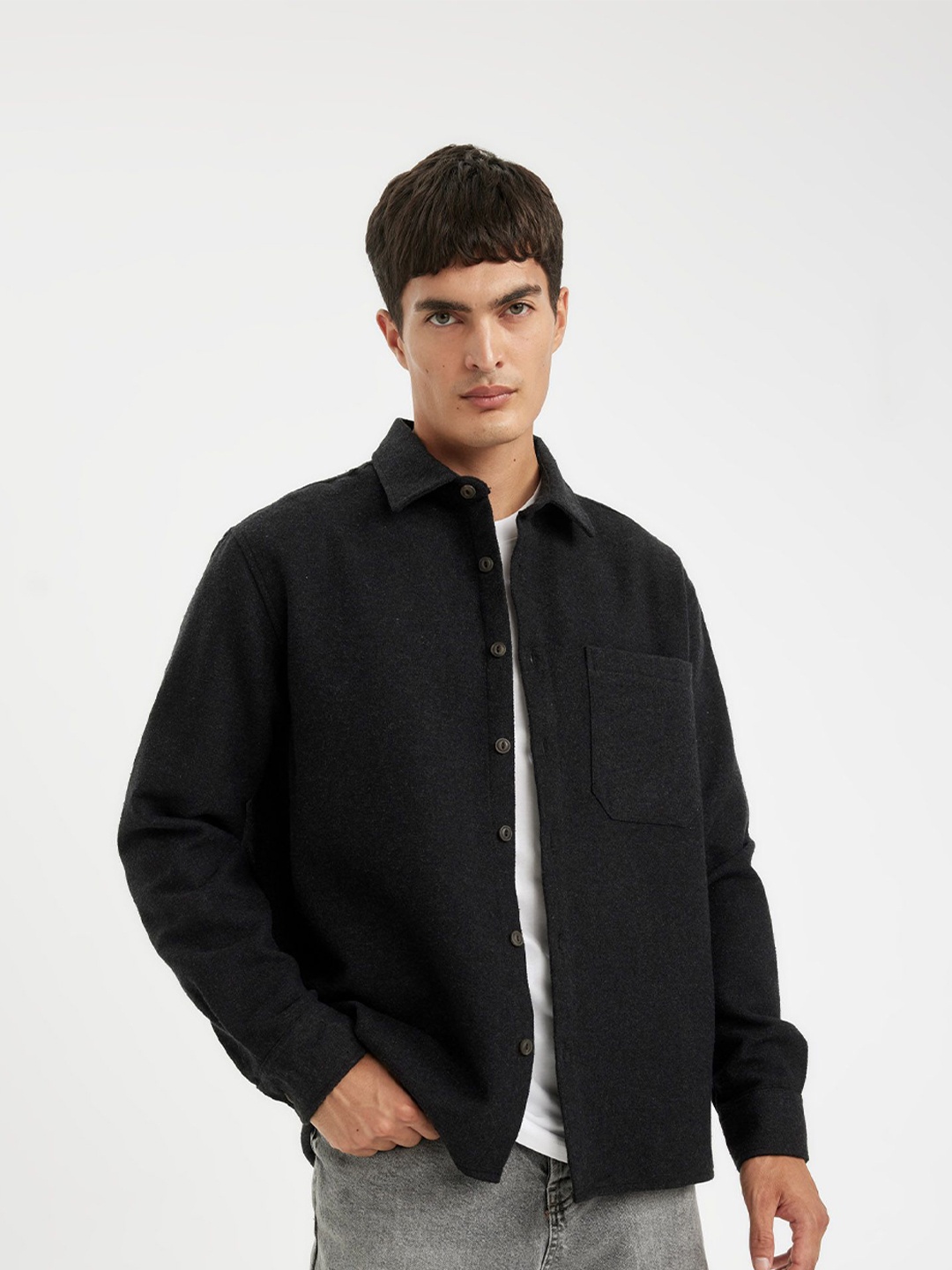 

DeFacto Men Opaque Casual Shirt, Na