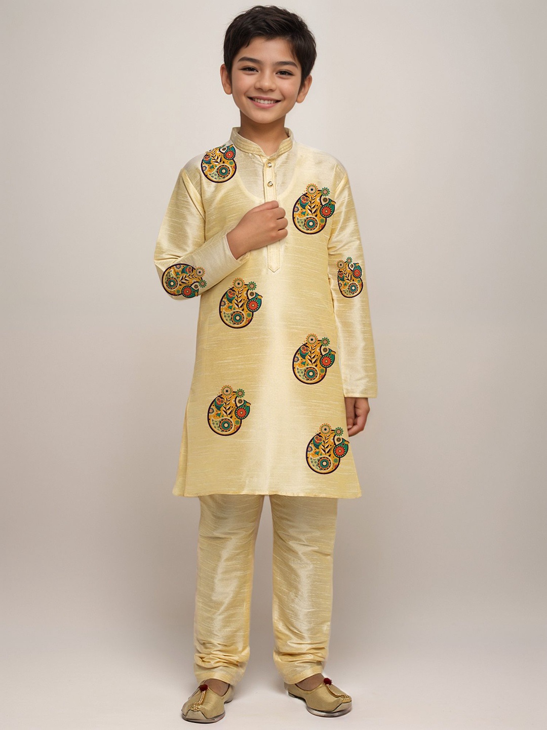 

DEVOILER Boys Paisley Printed Mandarin Collar Straight Kurta, Beige