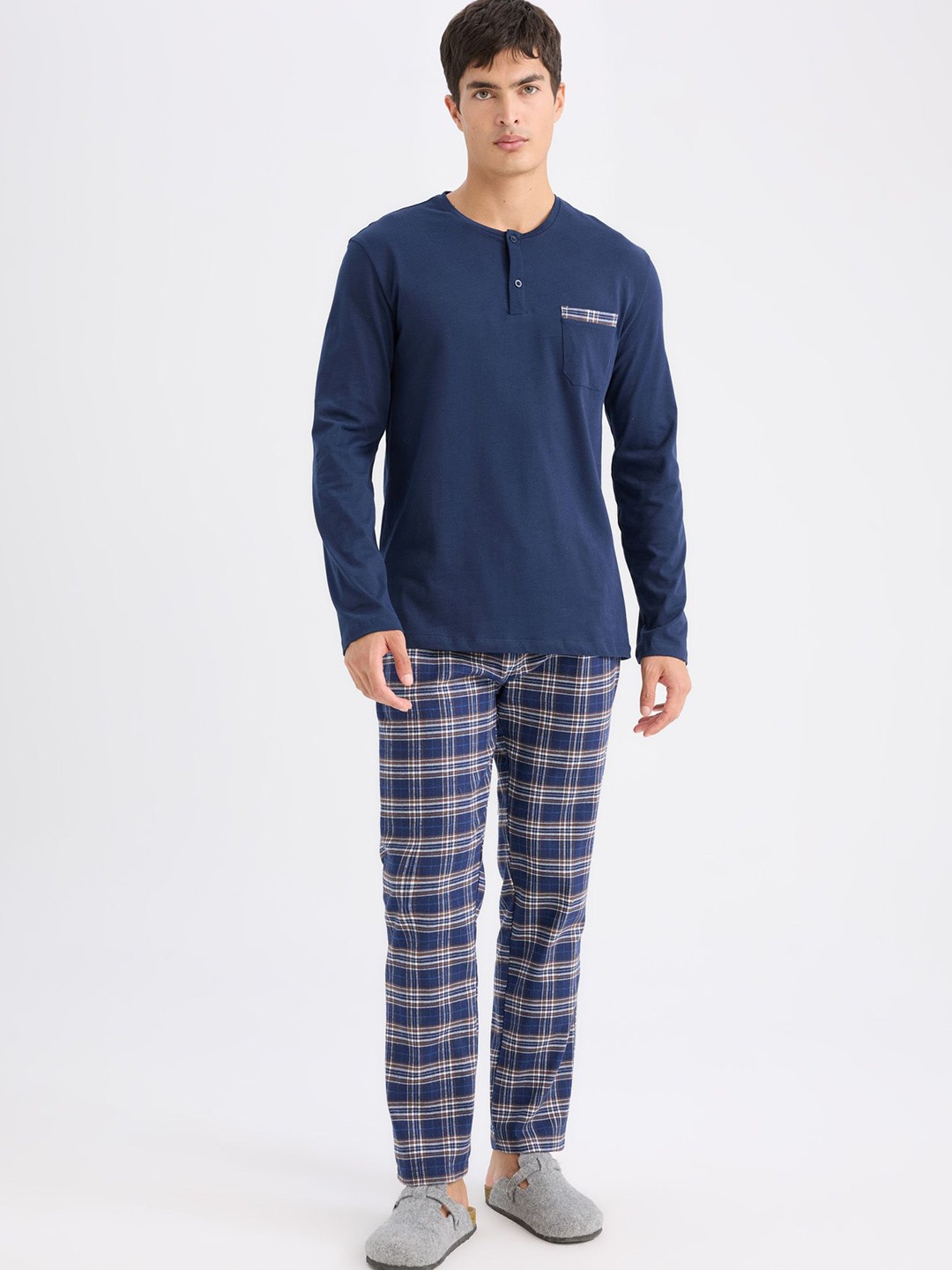 

DeFact Round Neck Long Sleeves Pure Cotton T-Shirt With Pyjama, Navy blue
