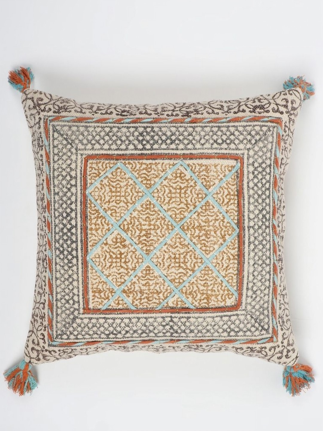 

Art Avenue White & Grey Geometric Cotton Square Cushion Covers