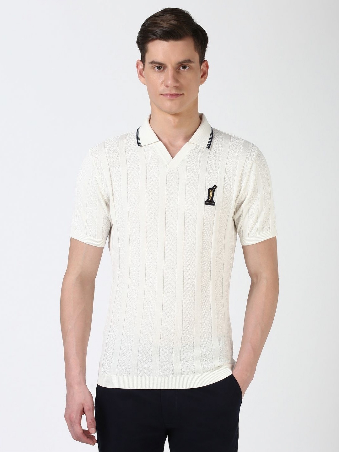 

Peter England Casuals Men Polo Collar Applique T-shirt, White