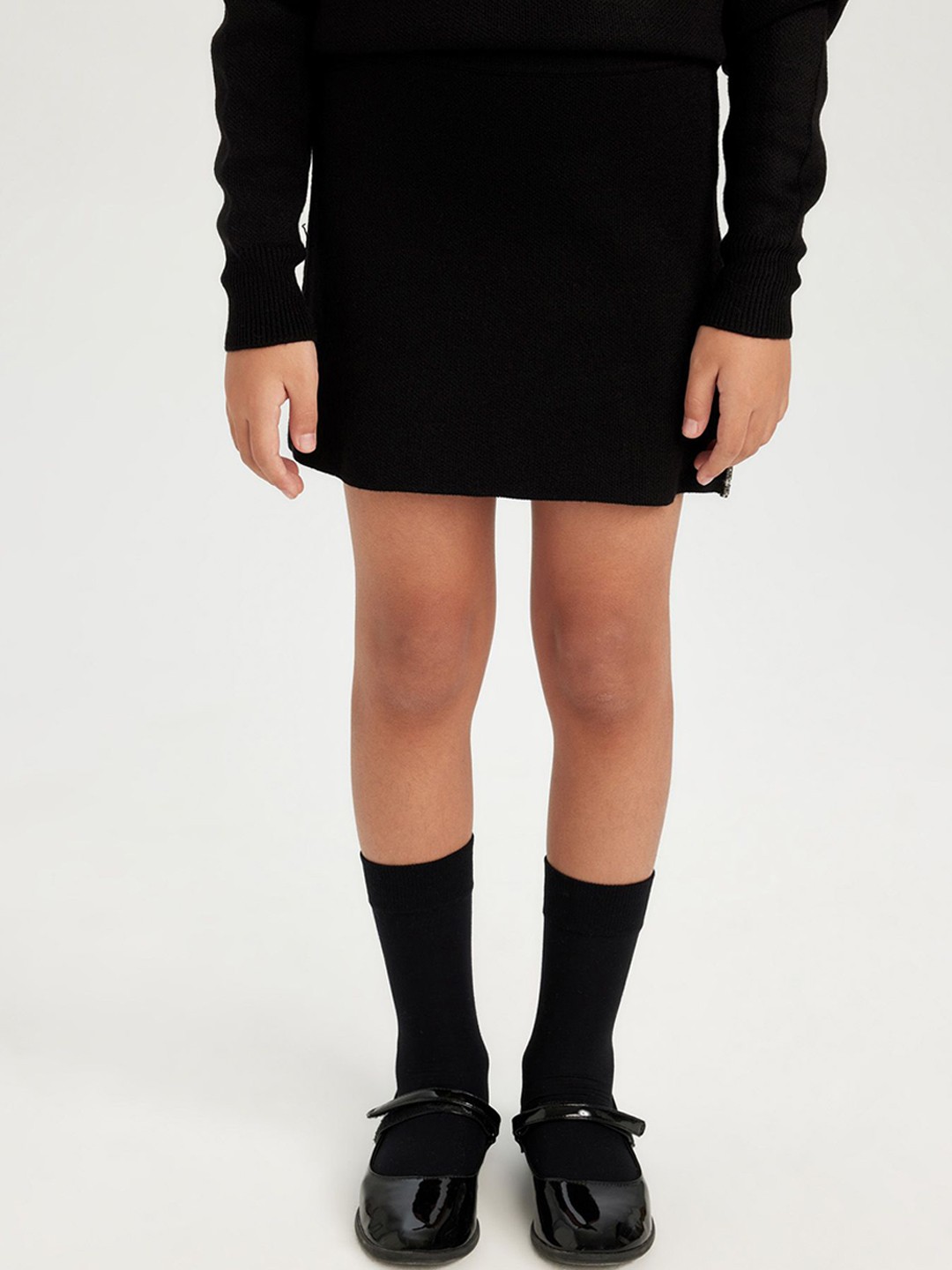 

DeFacto Girls Straight Mini Skirts, Black