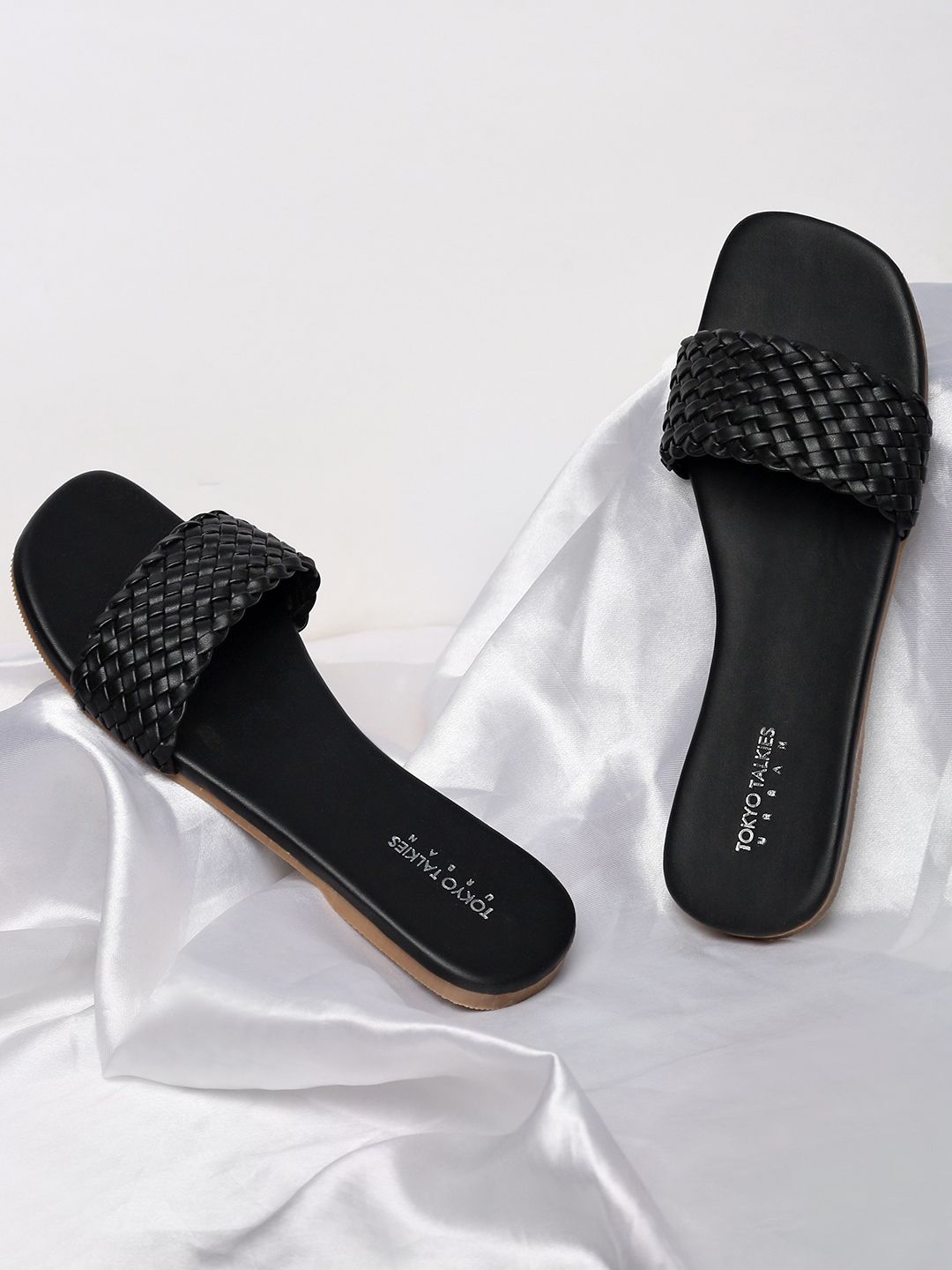 

Tokyo Talkies Women Open Toe Flats, Black