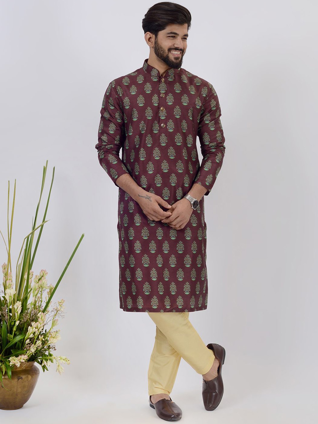 

azania Floral Printed Mandarin Collar Straight Kurta with Pyjama, Maroon