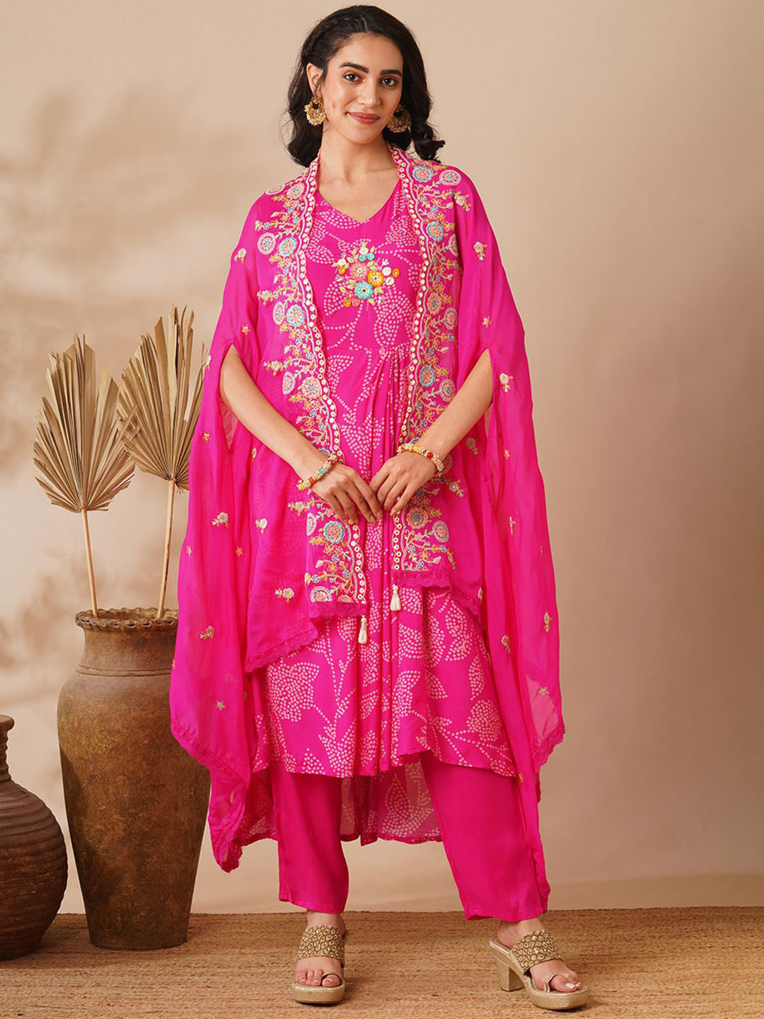 

FASHOR Bandhani Printed Thread Work Pleated Kurta with Trousers & Embroidered Cape, Pink