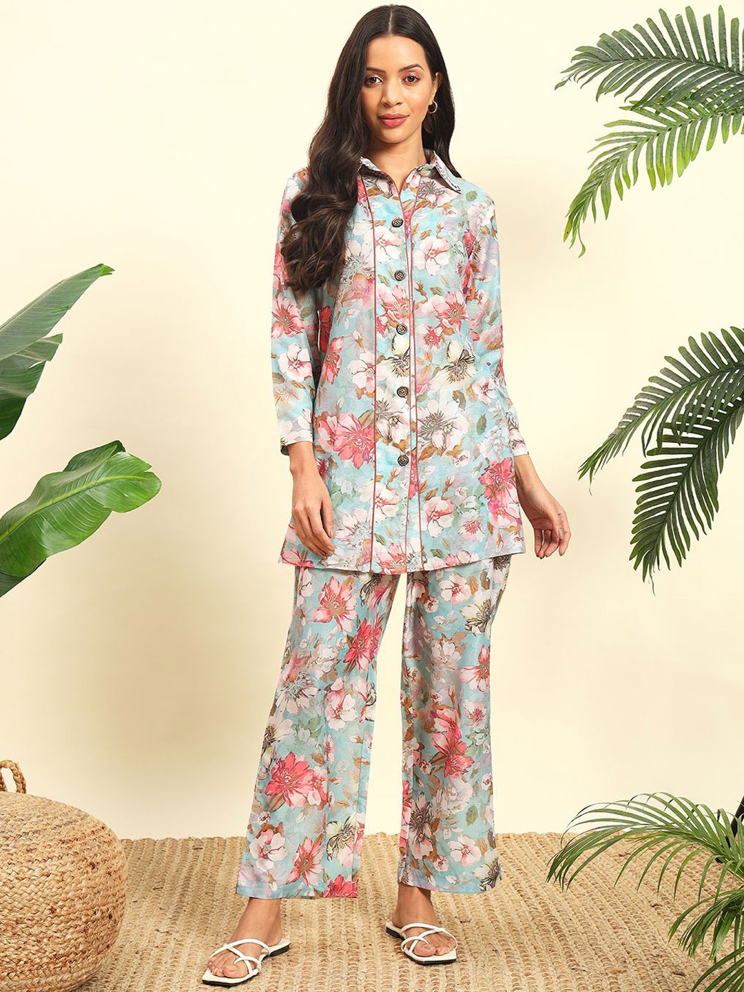 

WoowZerz Floral Printed Shirt Collar Three-Quarter Sleeves Shirt With Trouser, Green