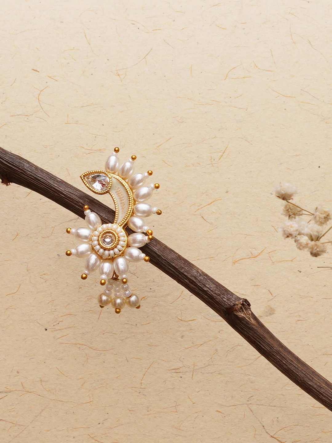 

Mali Fionna Gold-Plated Artificial Stones and Beads Stud Nosepin