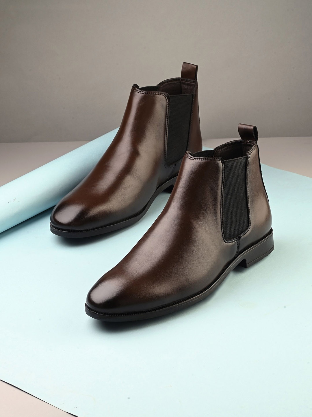 

AfroJack Men Block-Heeled Chelsea Boots, Brown