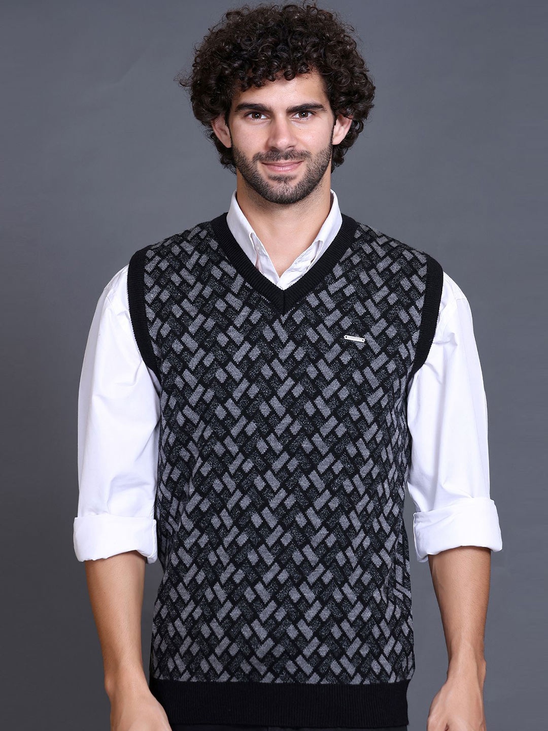 

GODFREY Men Self Design Sweater Vest, Grey
