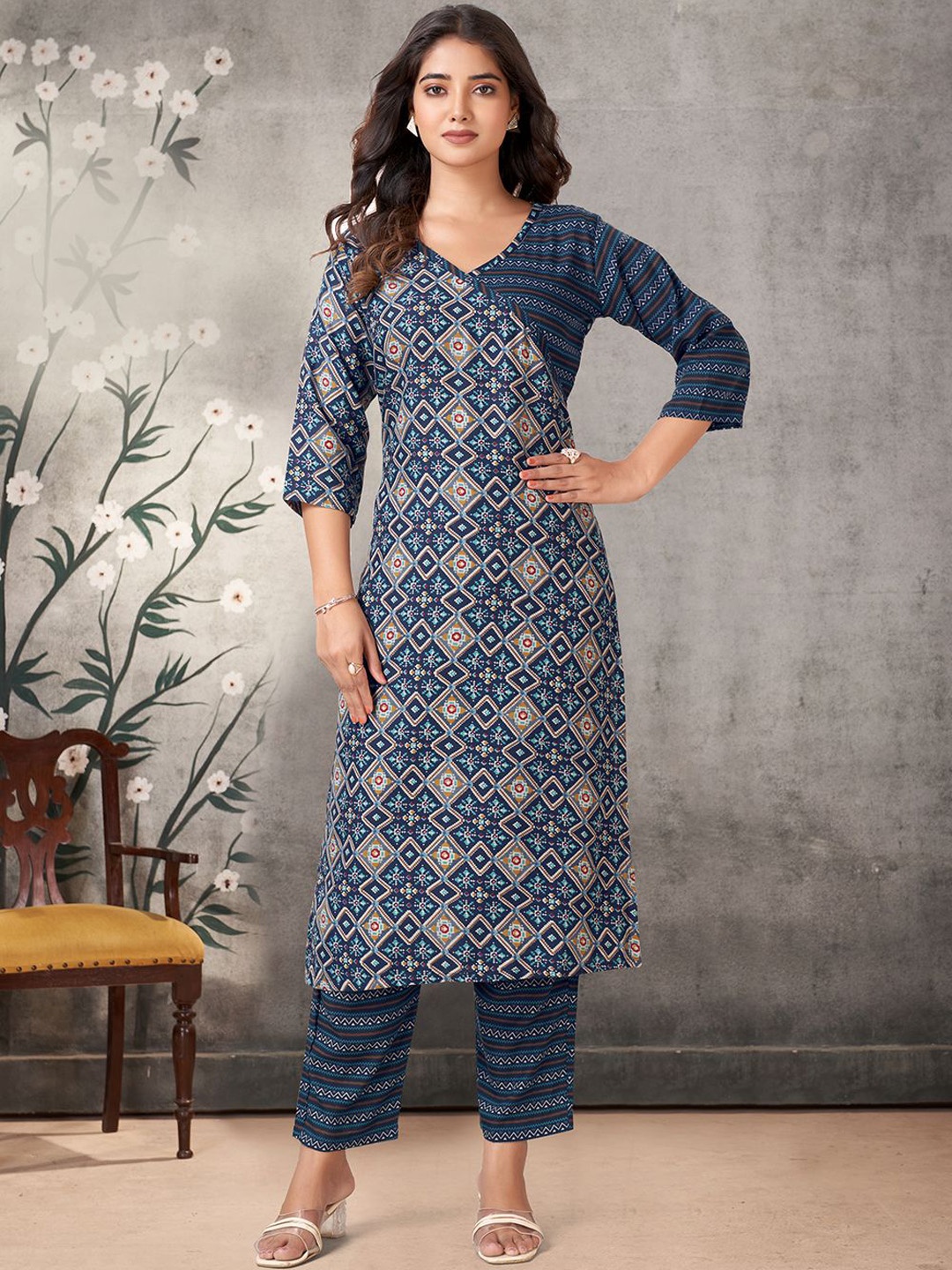

KALINI Ethnic Motifs Printed Kurta with Palazzo, Blue