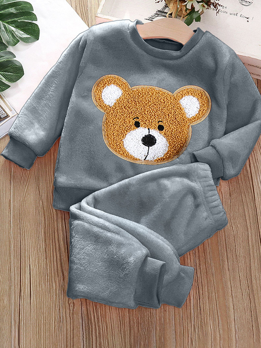 

Babymoon Unisex Kids Printed Velvet Sweatshirt with Joggers, Grey