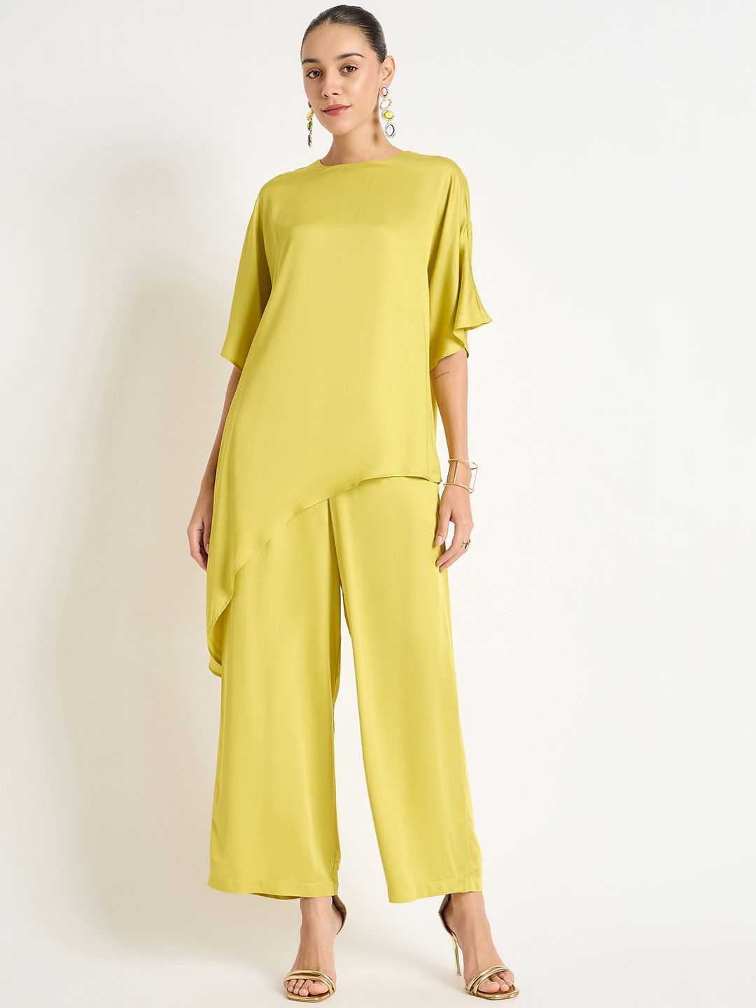 

FEMMELLA Round Neck Asymmetric Top With Trousers, Green