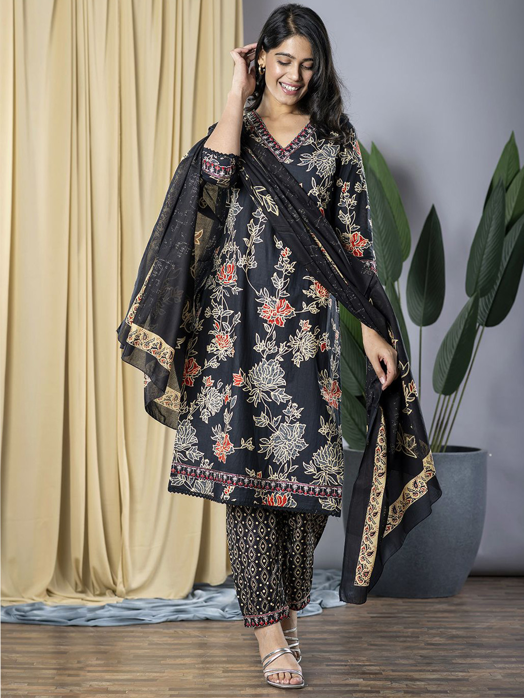 

KALINI Floral Printed Pure Cotton Kurta With Trousers & Dupatta, Black