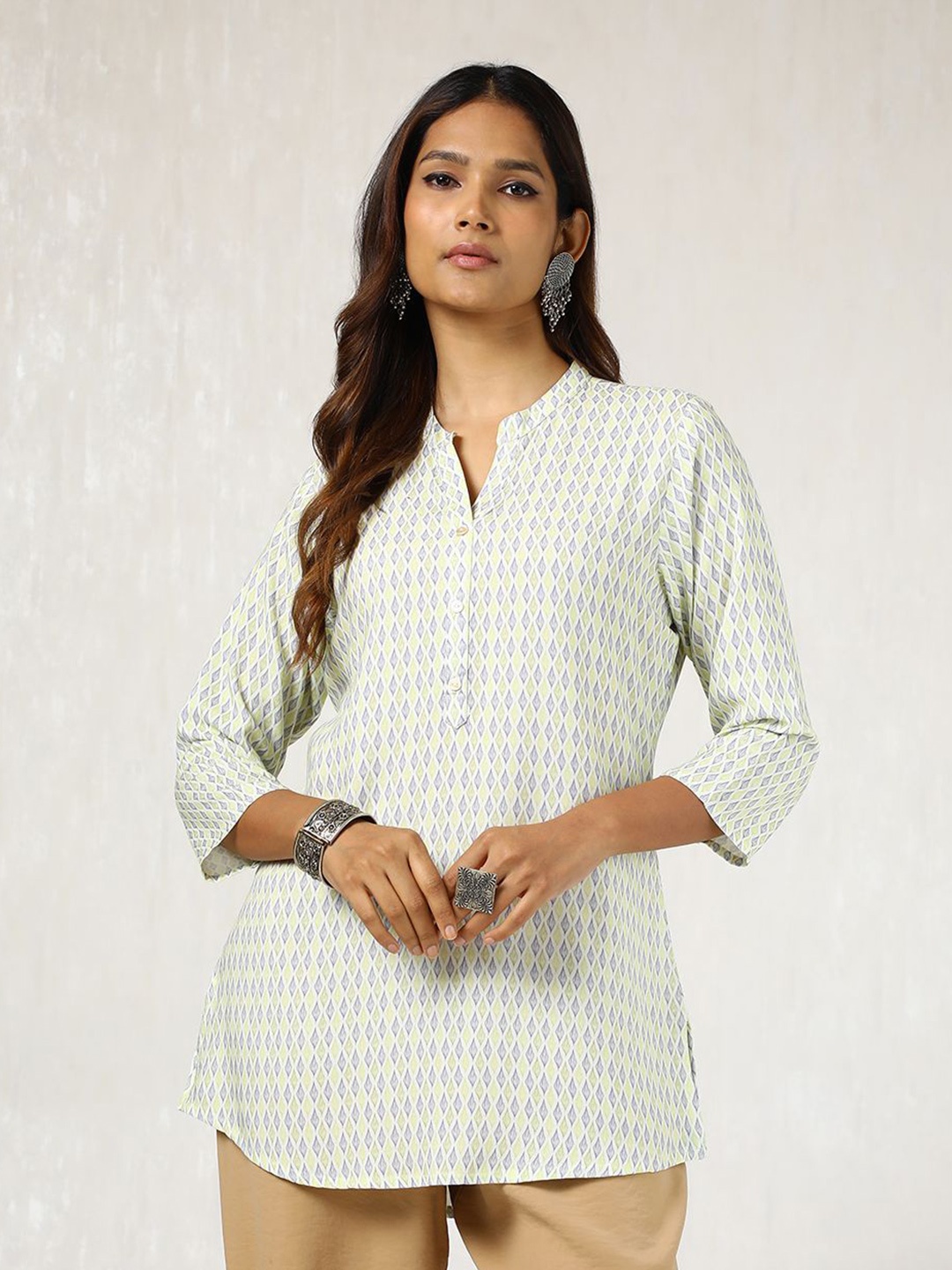 

Soch Women Mandarin Collar Printed Tunic, Yellow