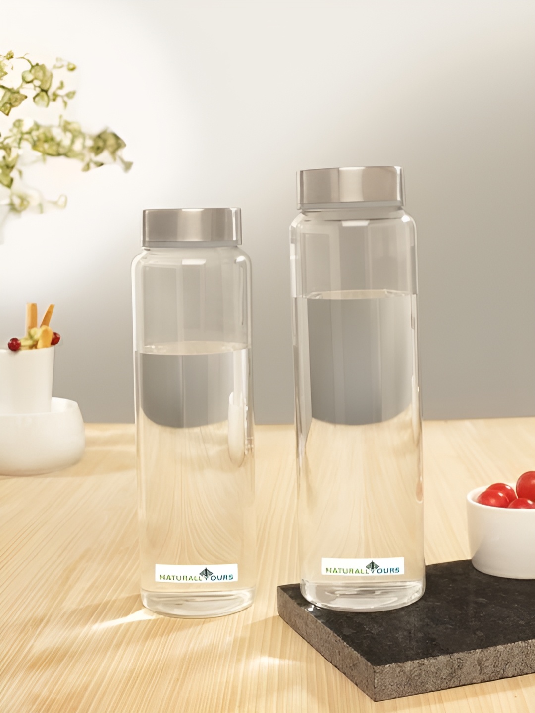 

NATURALLY YOURS Transparent Single Glass Solid Water Bottle