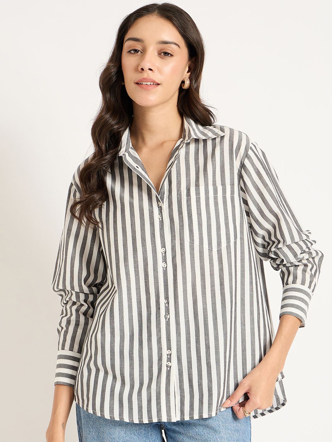 

FEMMELLA Women Relaxed Spread Collar Vertical Striped Cotton Relaxed Fit Casual Shirt, White