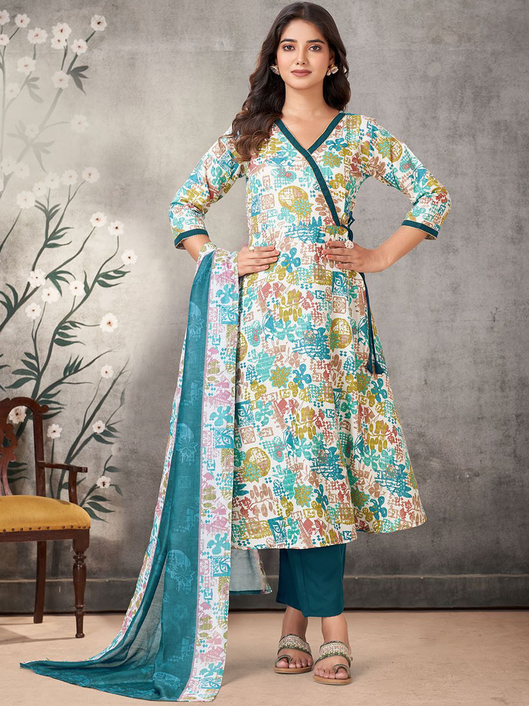 

KALINI Ethnic Motifs Printed Straight Kurta With Palazzos & Dupatta, Green