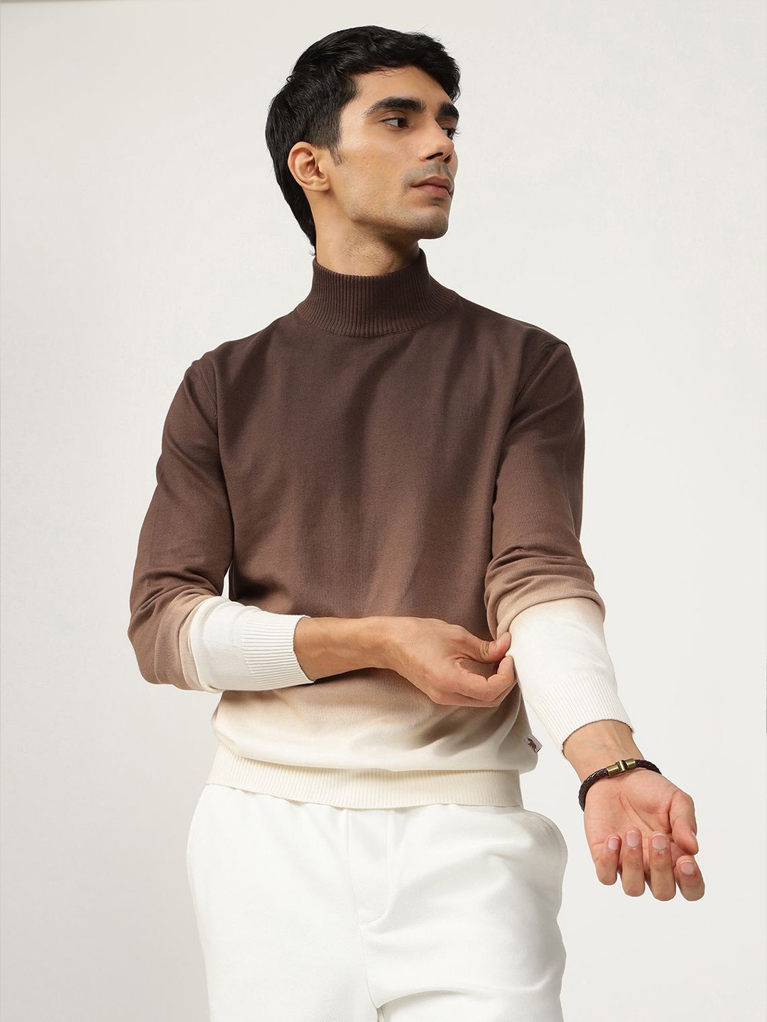 

Andamen Colourblocked Turtle Neck Ribbed Pullover Sweater, Brown