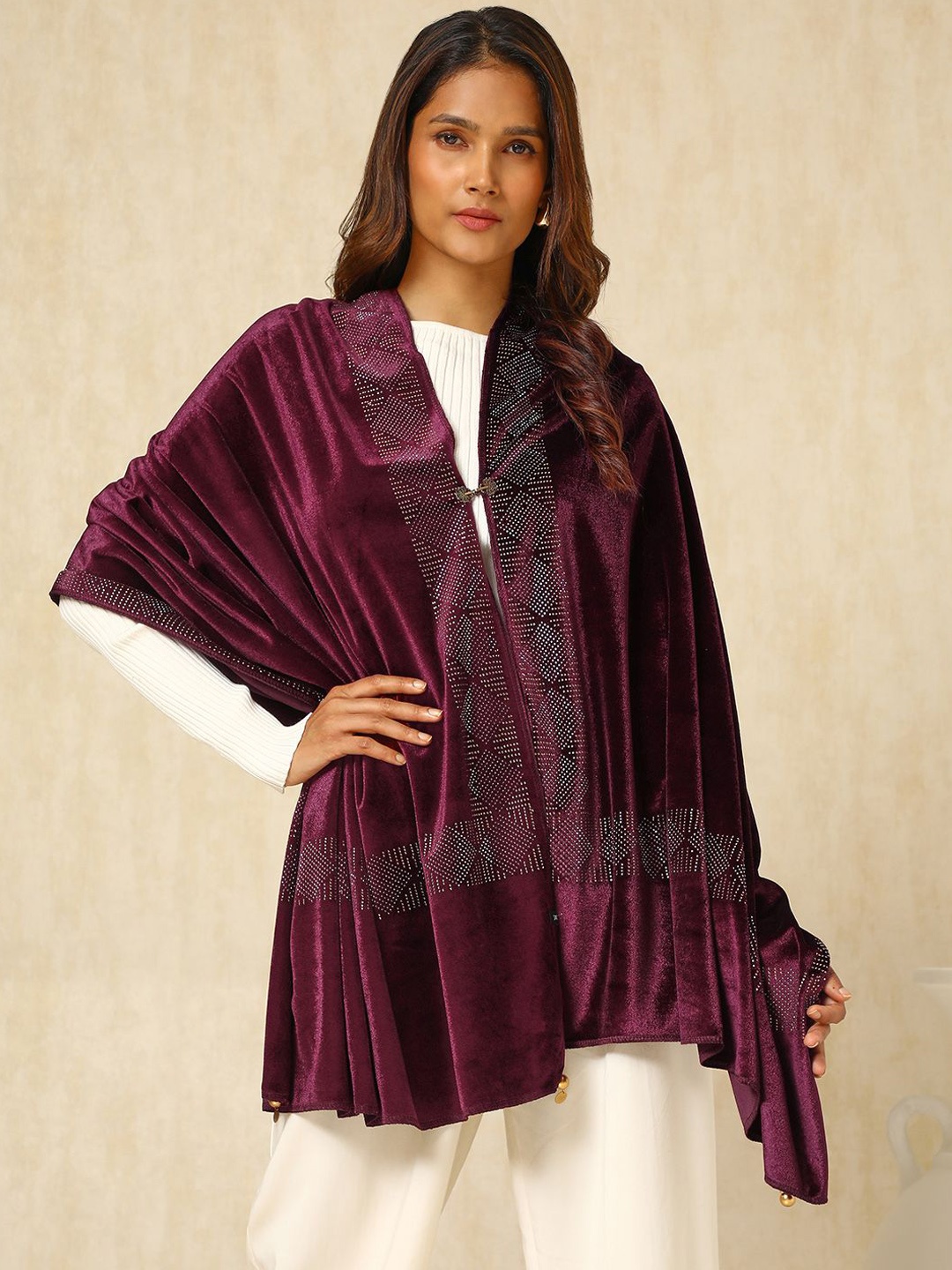 

Soch Geometric Embellished Velvet Shawl, Purple