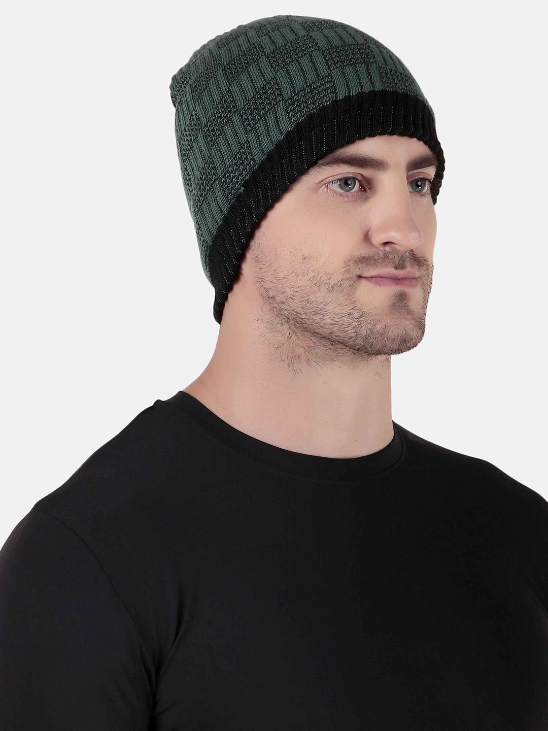 

WILD WEST Men Self Design Woollen Beanie, Green