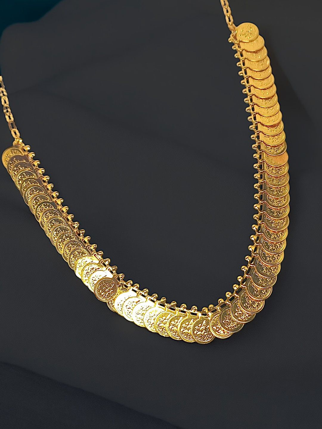 

9blings Gold-Plated Long Temple Coin Necklace